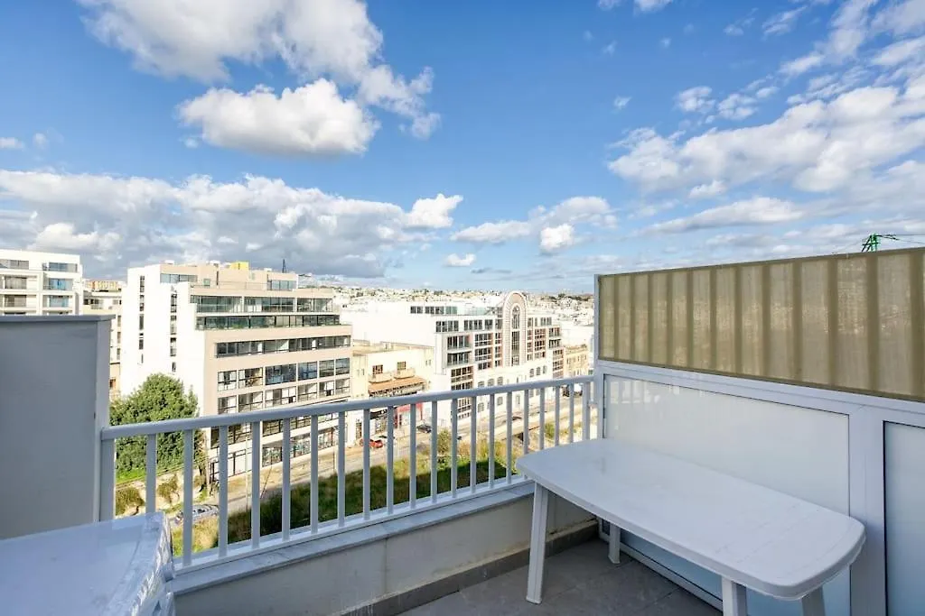 Studio Penthouse Tax Biex Ta Xbiex 0*,